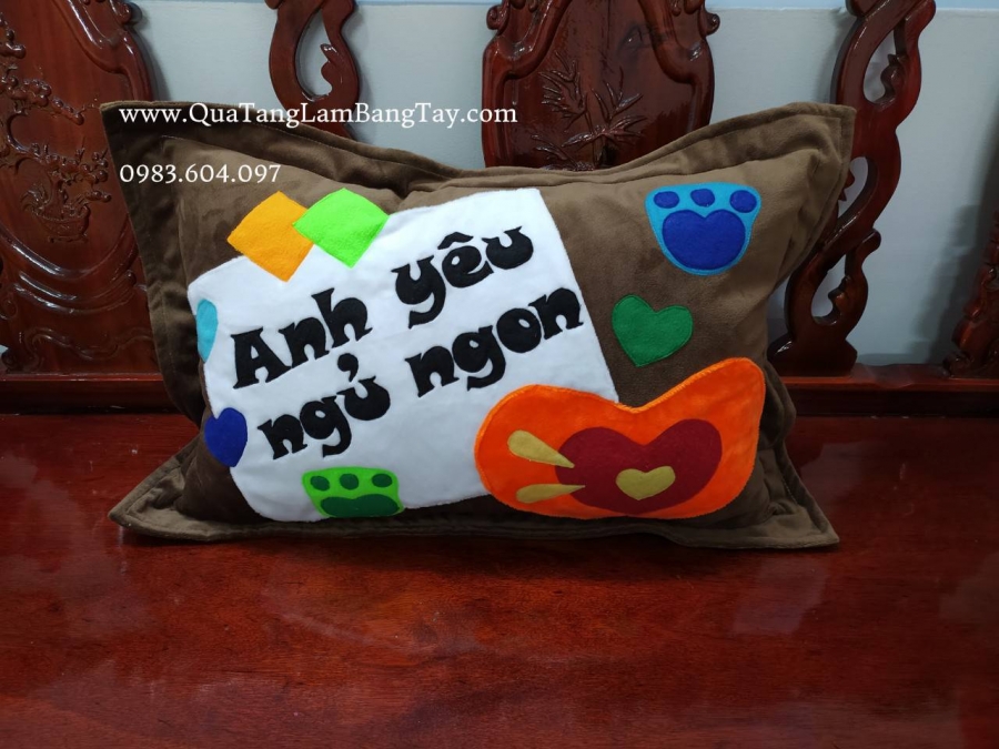 gối handmade anh yêu ngủ ngon